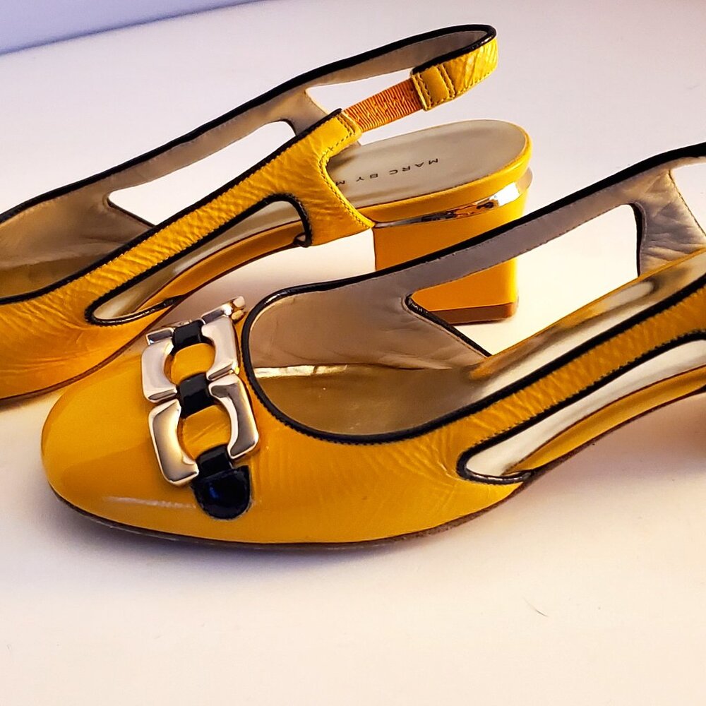 MARC JACOBS YELLOW SHINY LEATHER SLINGBACKS 7.5